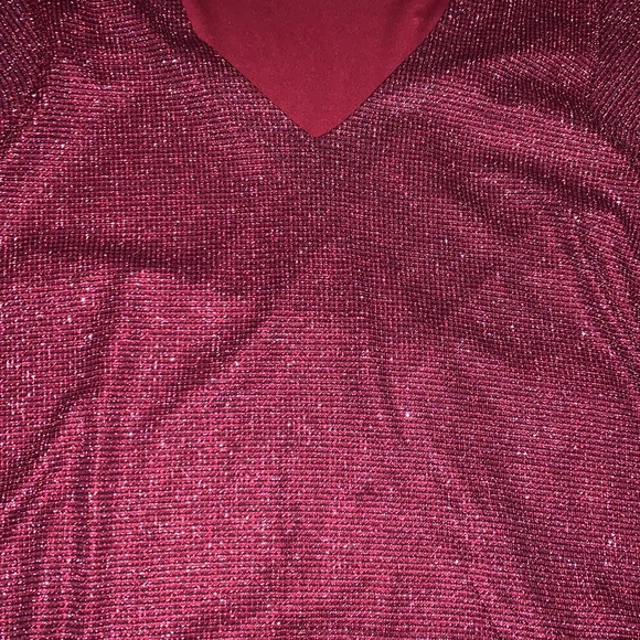 Maurice’s XL, shimmery maroon - Picture 2 of 2